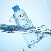 This hydrating skin treatment is formulated with low molecular hyaluronic acid for deep moisture and skin rejuvenation.