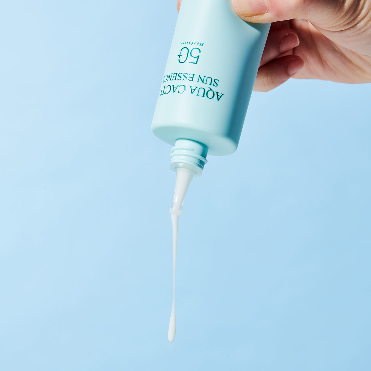 YADAH Aqua Cactus Sun Essence SPF50+ PA++++ 60ml