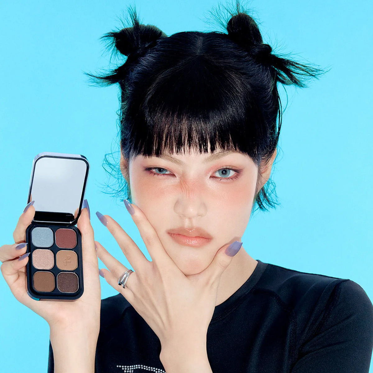 TWO SLASH FOUR Odd Balance Eye Palette 11.4g