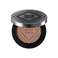 The chosungah22 C&T VVIG Cushion Cica Ampoule Special Kit (25g) is a skincare-infused cushion foundation that delivers flawless coverage while soothing and nourishing the skin. 