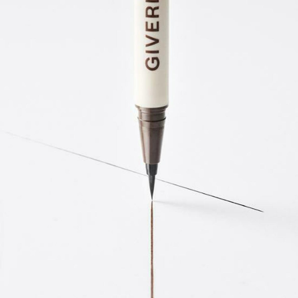 Giverny Milchak Brush Liner 0.6G