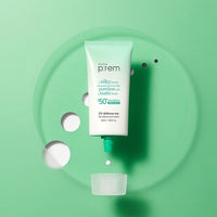 Formulated to control sebum production, reducing shine and keeping the skin matte.