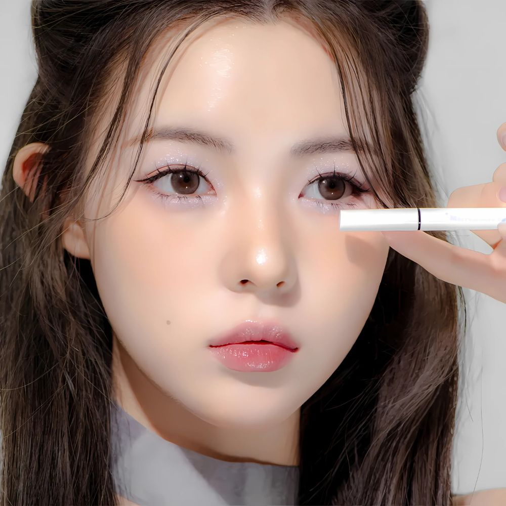 Perfect for accenting lash lines or adding creative glitter details anywhere on the lid.