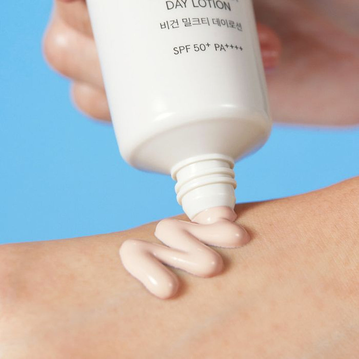 simply works Vegan Milk Tea Day Lotion SPF 50+ PA++++