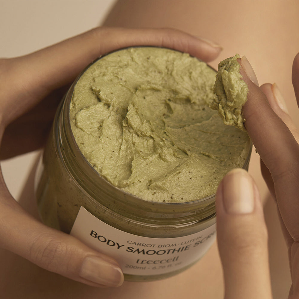 Enriched with moisturizing agents and natural extracts to hydrate and soothe the skin.